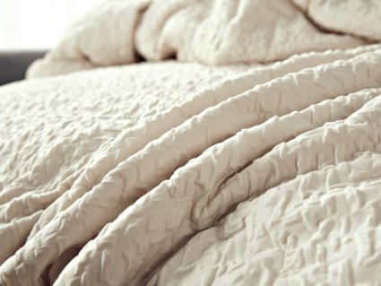 Покрывало Софи де Марко Надин (молоко)